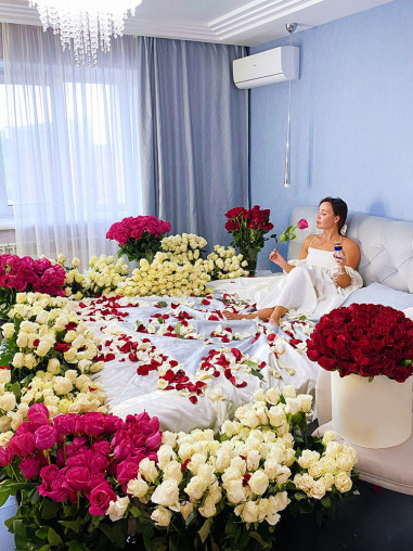 1001 ROSES