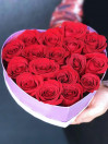 Сердце из роз в подарочной коробке