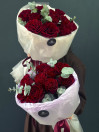 БУКЕТ ИЗ ПИОНОВИДНЫХ РОЗ HEARTS